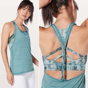 Lululemon Twist and Toil Tank 6 Bra Luon Fabric Medium Support Relaxed Luxtreme